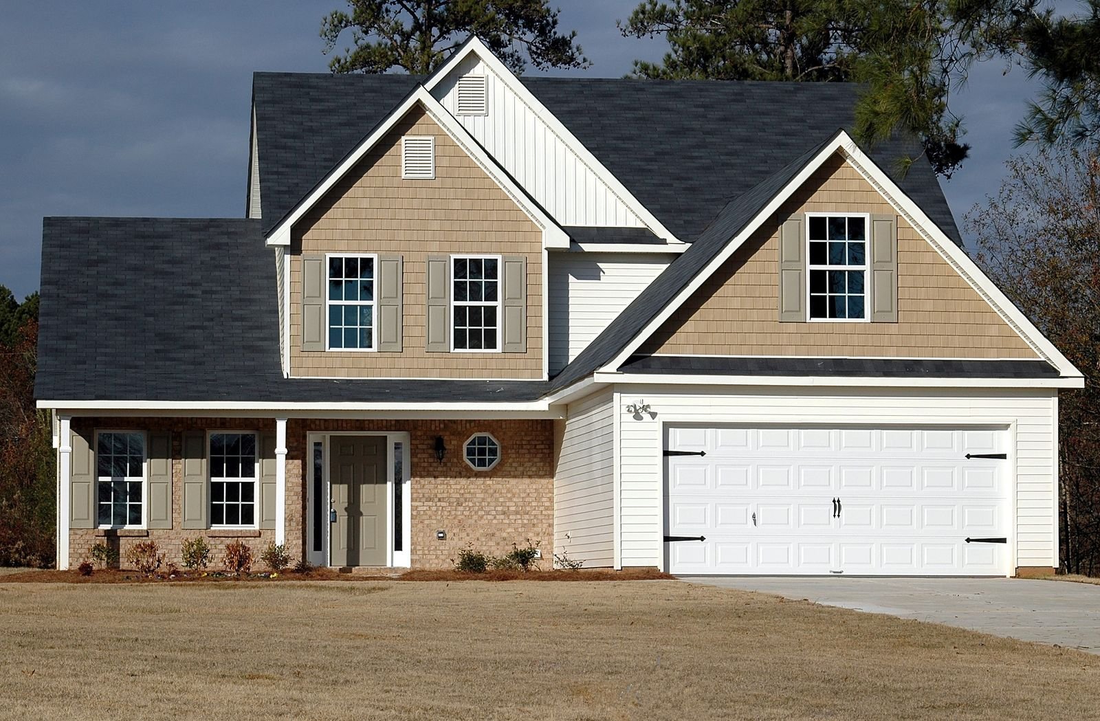 Completed modern residential roof with clean architectural lines